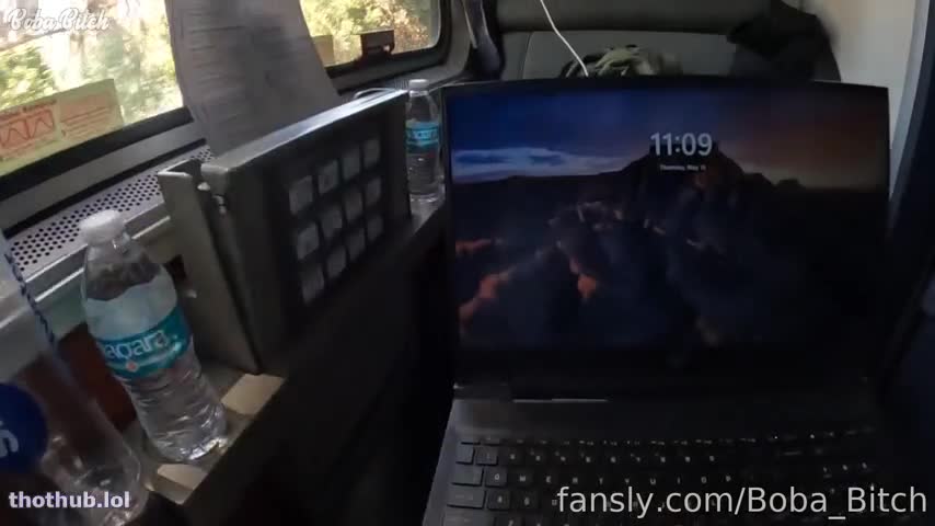Boba Bitch Solo Train Masturbation