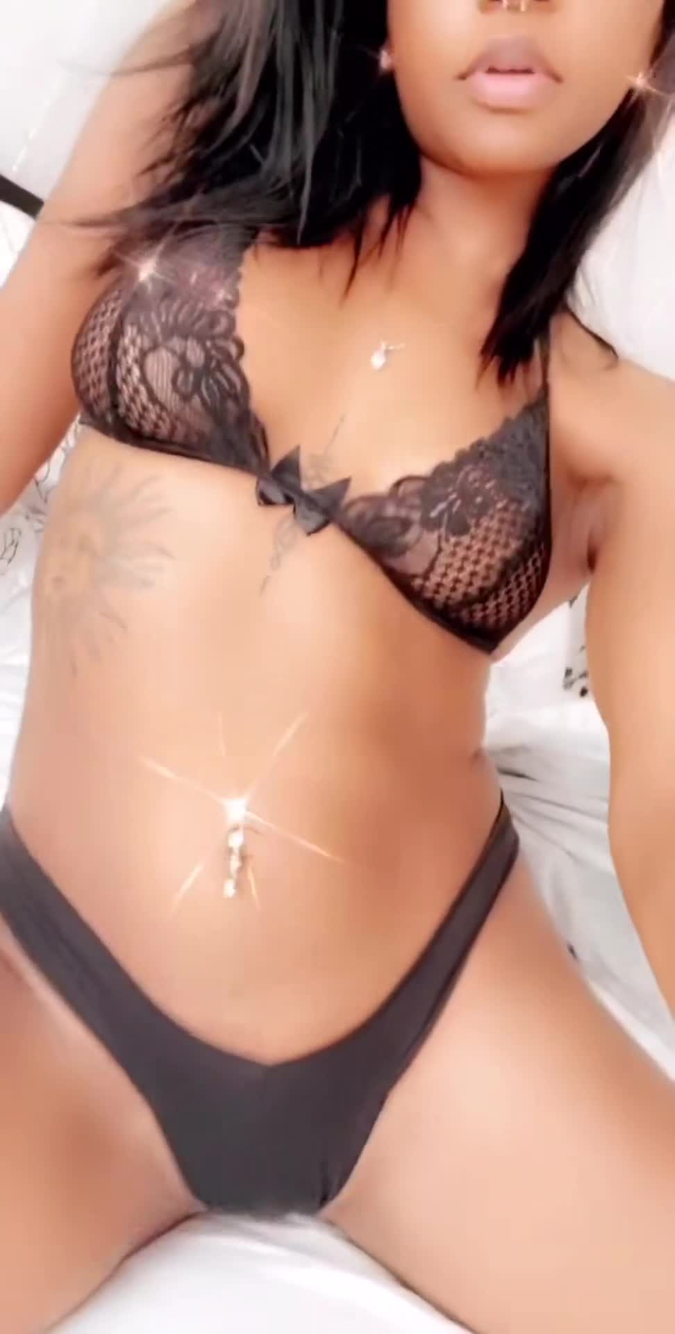 KayyyBear Lingerie Belly Dance Onlyfans Video Leaked