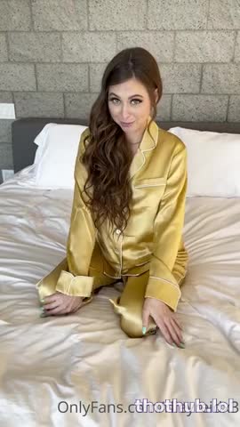 Riley Reid wifey pajama morning sextape