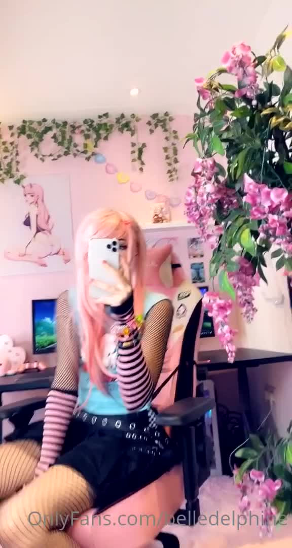 Belle Delphine Listening To Music - Seduction - British - Music