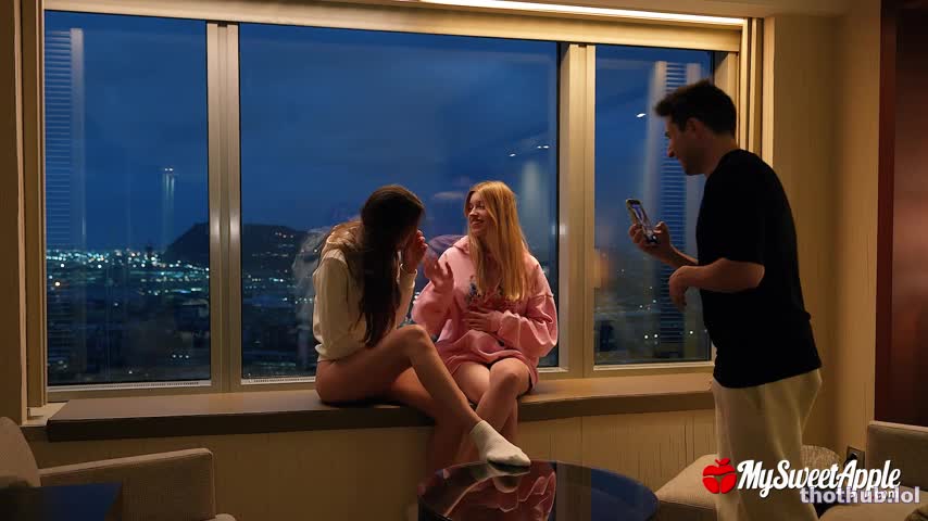 MySweetApple - Freya Threesome