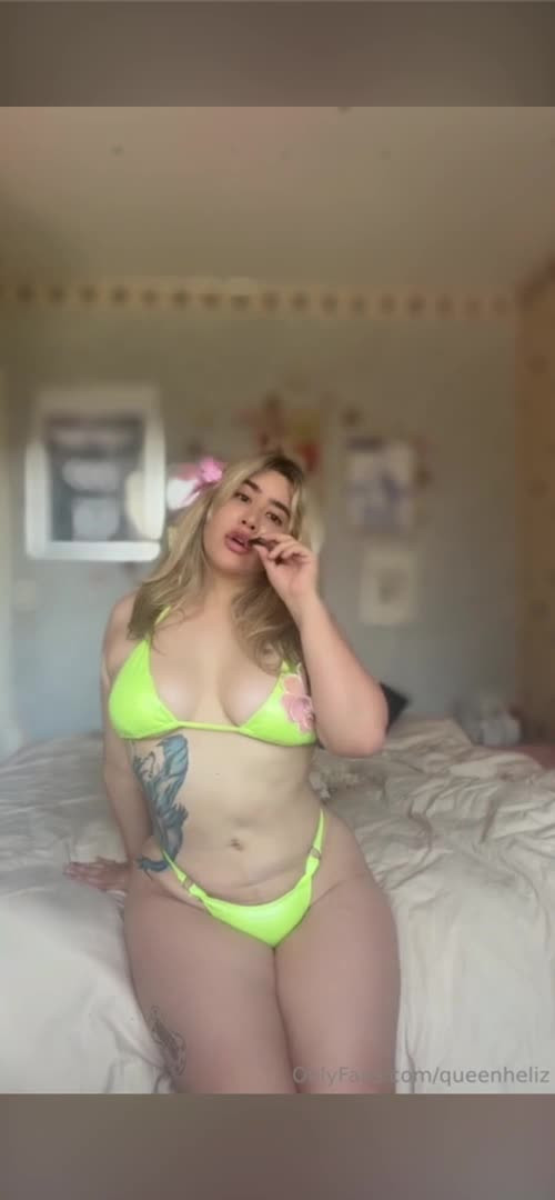 Elise Tran ASMR - Thicc wasian ho in tiny bikini