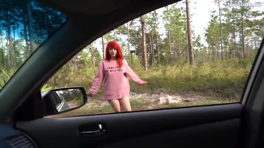 Zoeybangs Gets Creampied After a Car Blowjob