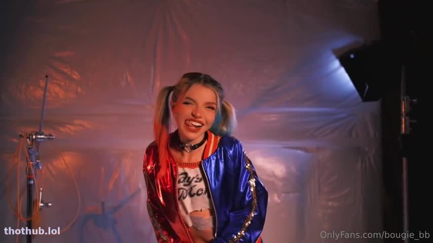 Bougie_Bb Squirts On The Floor Dressed As Harley Quinn