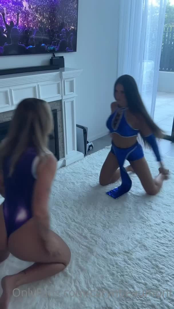 Chun-Li Holly Brougham Fucks Starfire Caryn Beaumont With A Strap-On - Lesbian - Costume - Cunnilingus - Strap-On - Vibrator - Tattoos - Brunette - Blonde - Lesbian Cunnilingus - Australian
