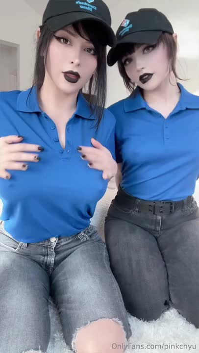 QueenNephilim x Pinkchyu - Pizza Delivery Girls Give You a Handjob