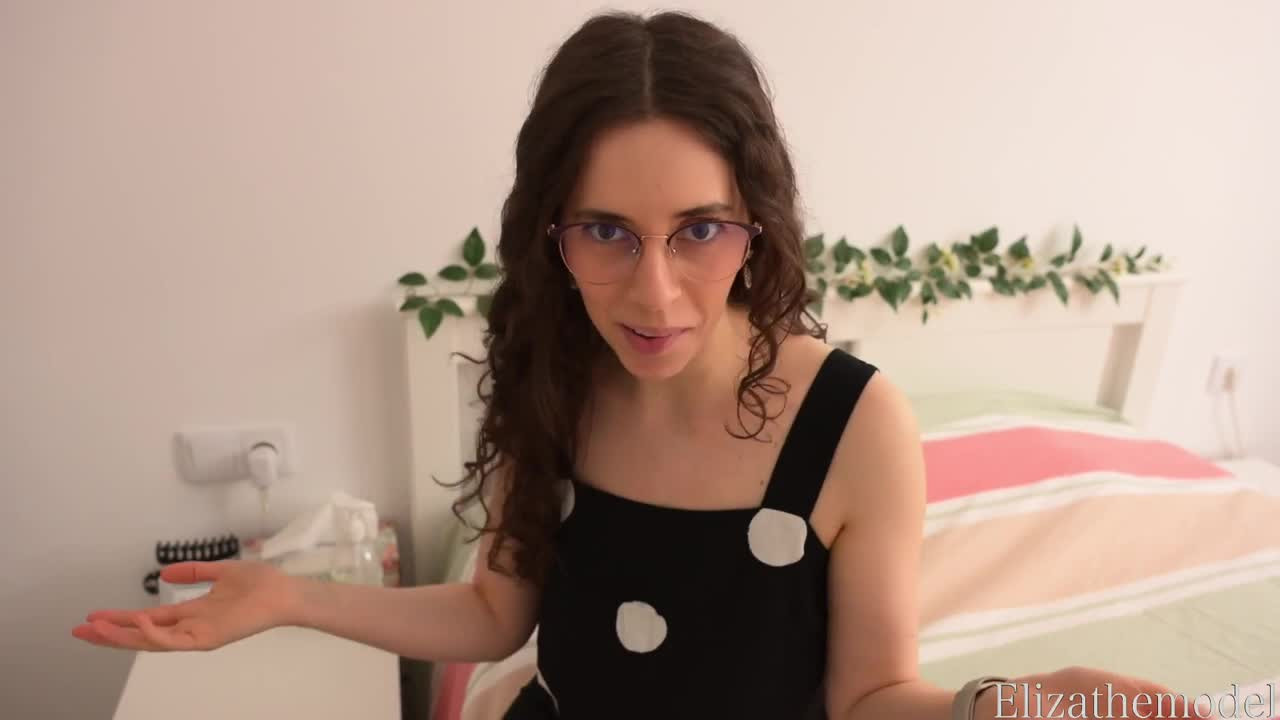 Elizathemodel - Rides Her Toy in a Roleplay Scene