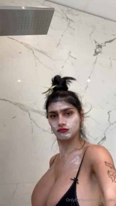 Mia Khalifa - Shower PPV Shower