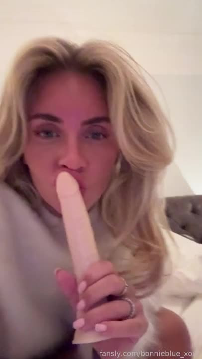 Bonnie Blue - DP Dildo Blowjob