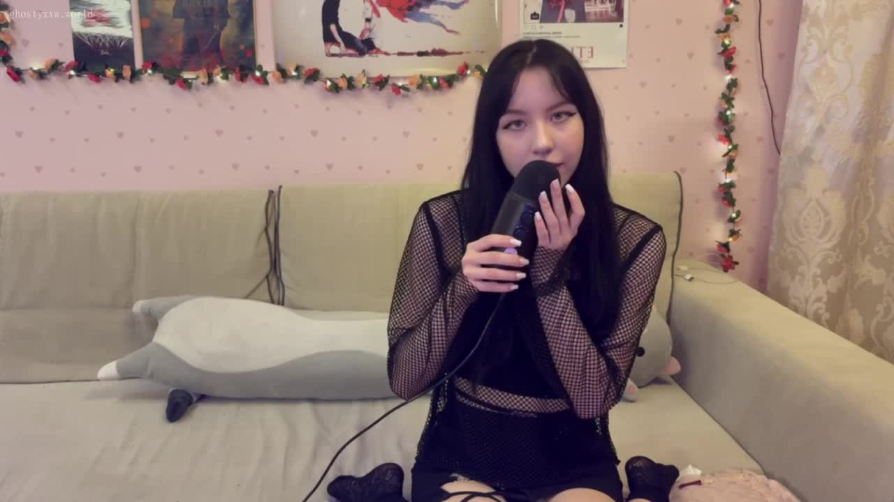 Ghostyxx - ASMR Licking for relaxation