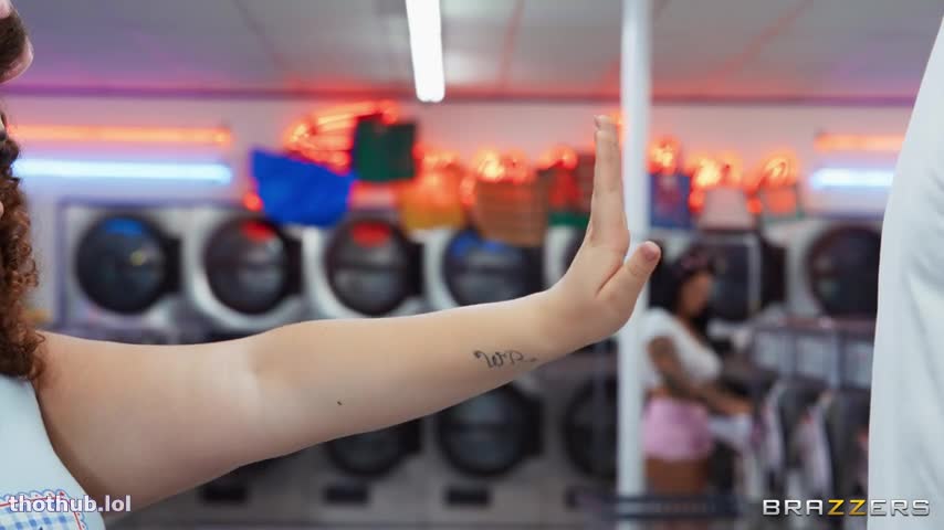Girthmasterr Willow Ryder, Roxanne Roselle - The Spin Cycle Special