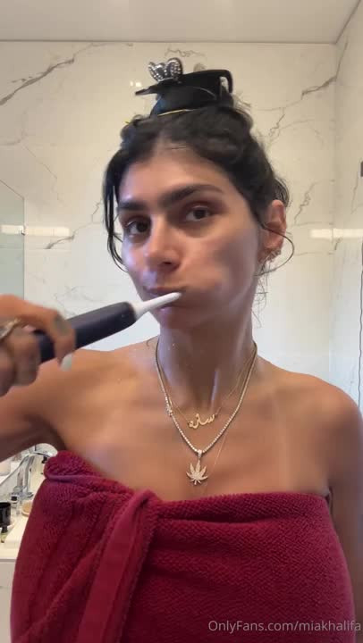 Mia Khalifa - NSFW Try On Haul Vlog PPV