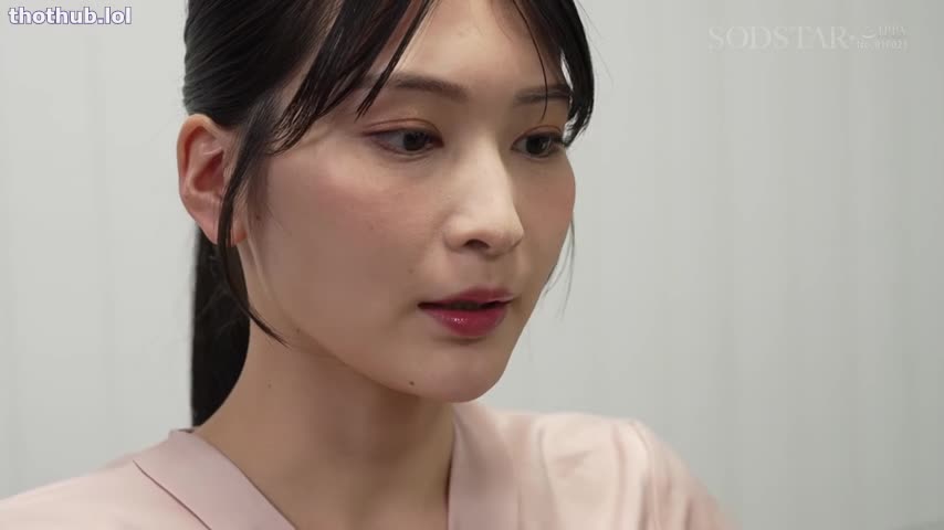 Suzu Honjo taking care of her boss