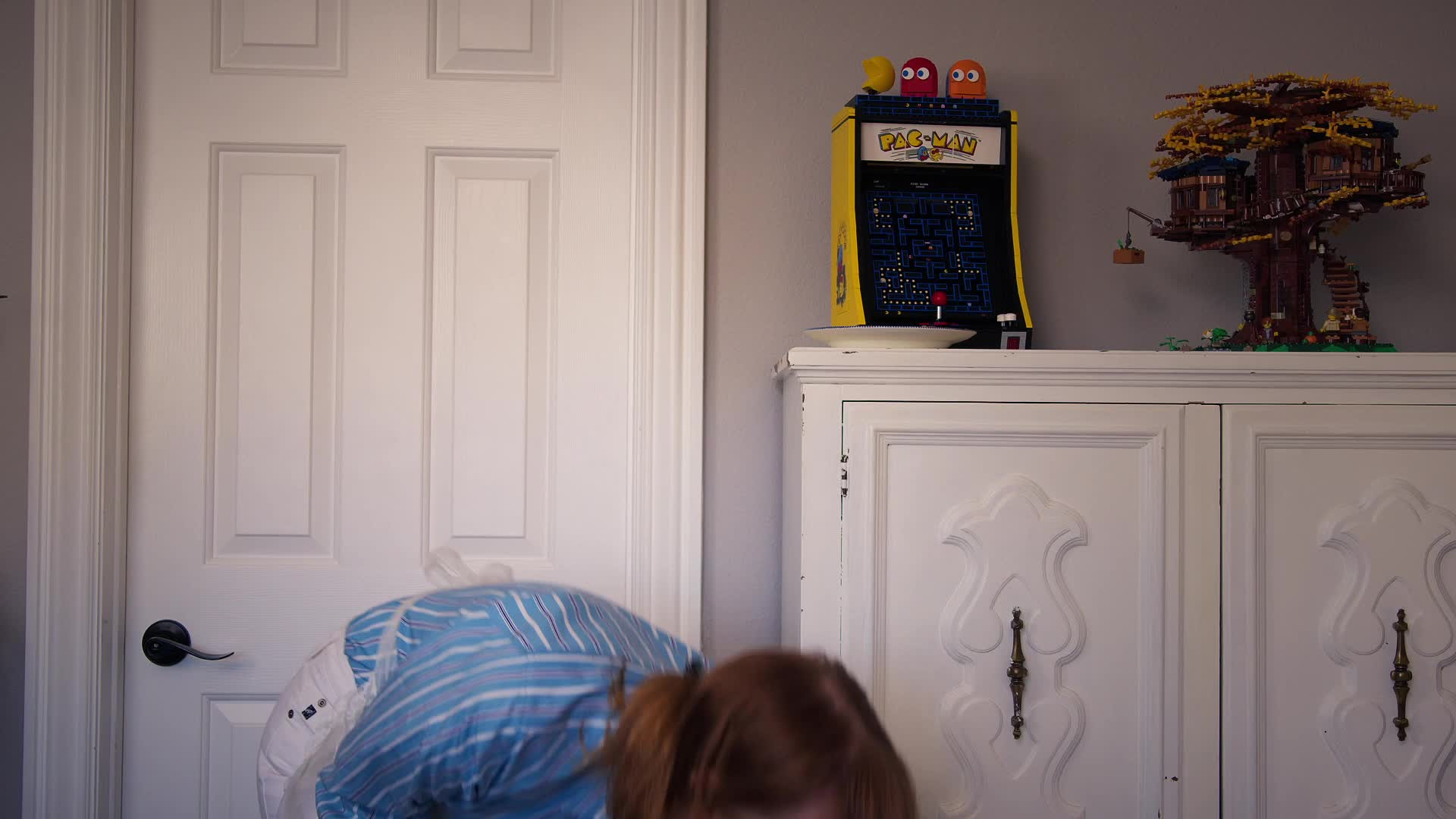 Delilah Cass - Gamer Step-Son Needs A Timeout