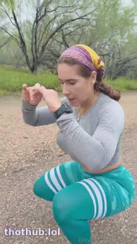 Yini Leon Gets Fucked Outdoor In A Rainy Day
