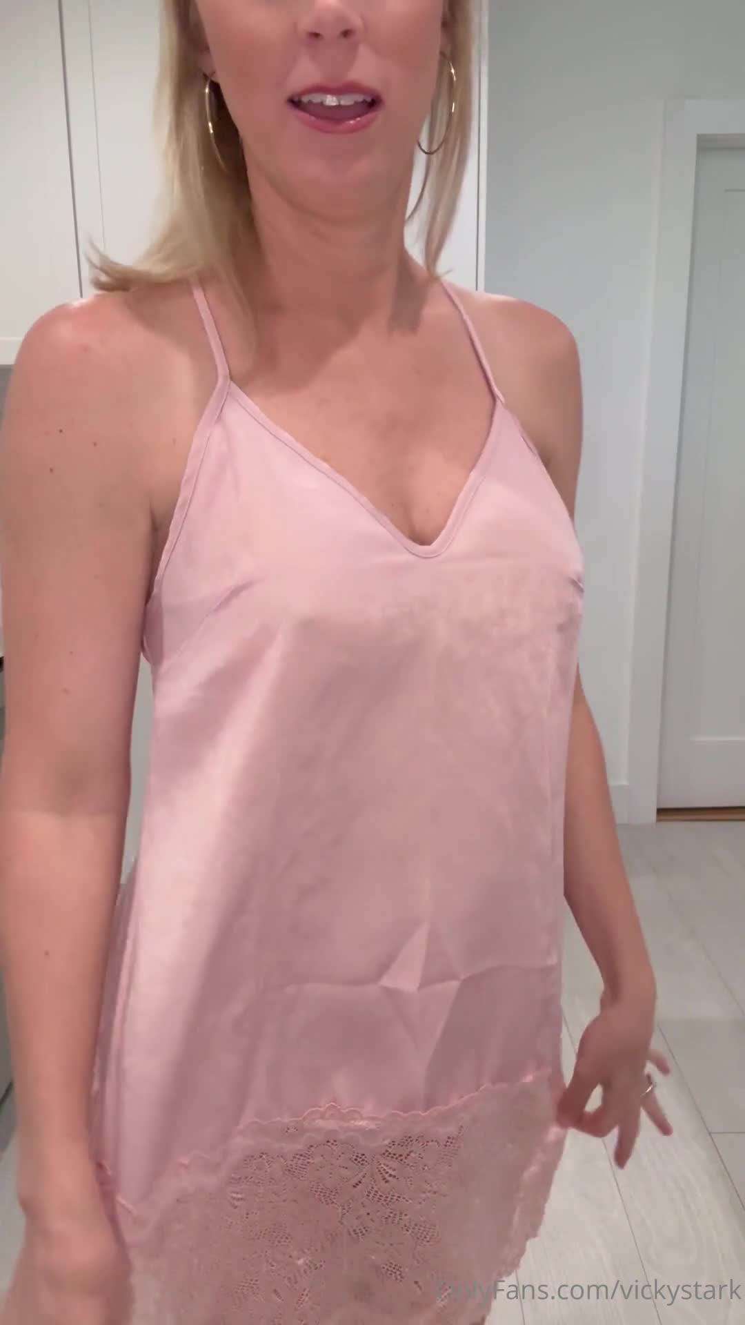Vicky Stark Nude Silk Nightwear Onlyfans Video Leaked