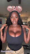 EllieTheEmpress OnlyFans leaked Ellietheempress Put your dick between them on HDthot