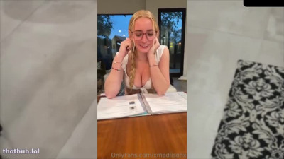 MadisonMoores OnlyFans leaked Madisonmoores Squirting Fuck on HDthot