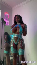 EllieTheEmpress OnlyFans leaked Ellietheempress-painted Naked body + you can see her pussy on HDthot