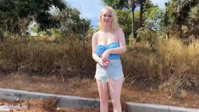 Gigi Sweets OnlyFans leaked Gigi Sweets Slutty College Girl Cheats While Walking to Campus on HDthot